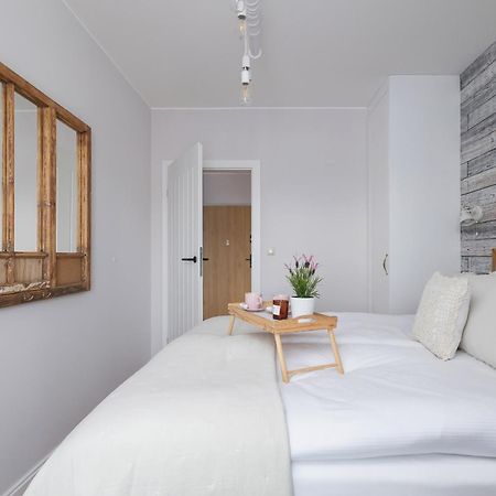 Prandoty Beautiful Apartment With Balcony Cracow By Renters Prestige Cracovia Exterior foto